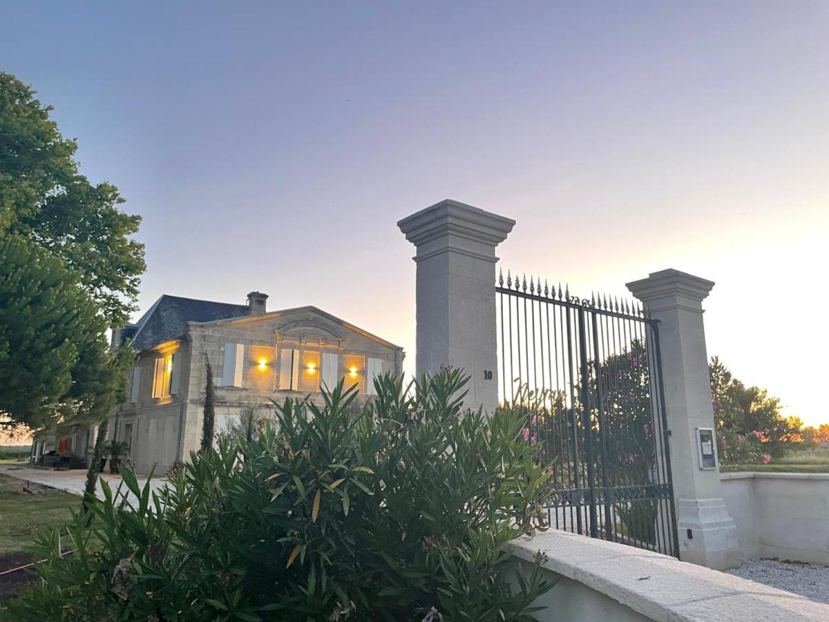 Chateau De Neyran Chambre D'Hotes & Spa Soulac-sur-Mer Εξωτερικό φωτογραφία